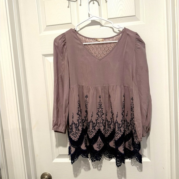 Altar'd State Women's Medium Crochet Long Sleeve Pullover Blouse Size Medium - Picture 1 of 4